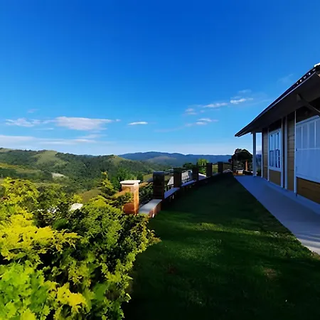 Alto Da Mantiqueira - Manaca Villa Campos do Jordao Exterior photo